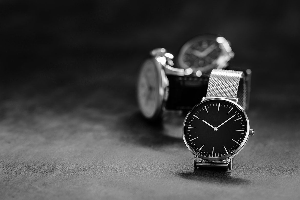 Zegarek na pasku czy bransolecie – jaki model wybrać?